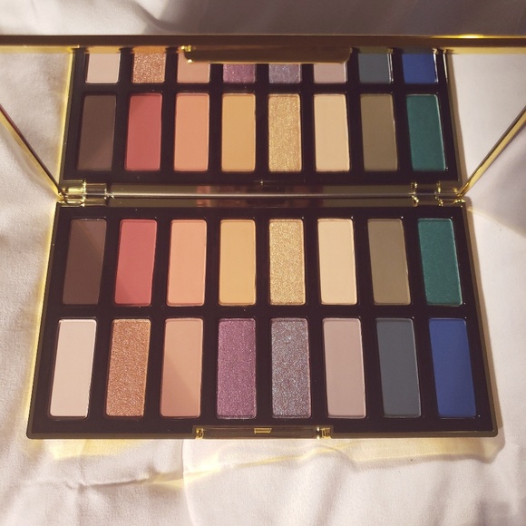 Kat Von D Other - Kat Von D 10-Year Anniversary Eyeshadow Palette